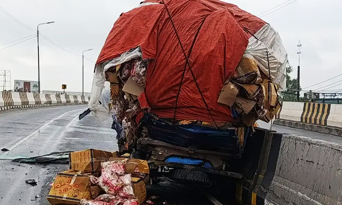 টাঙ্গাইলে সড়ক দুর্ঘটনায় নিহত ২