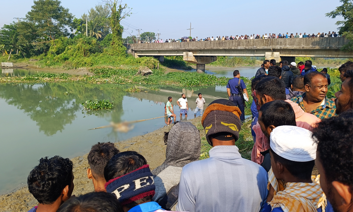 বৃদ্ধের মরদেহ উদ্ধার। ছবি: রূপালী বাংলাদেশ