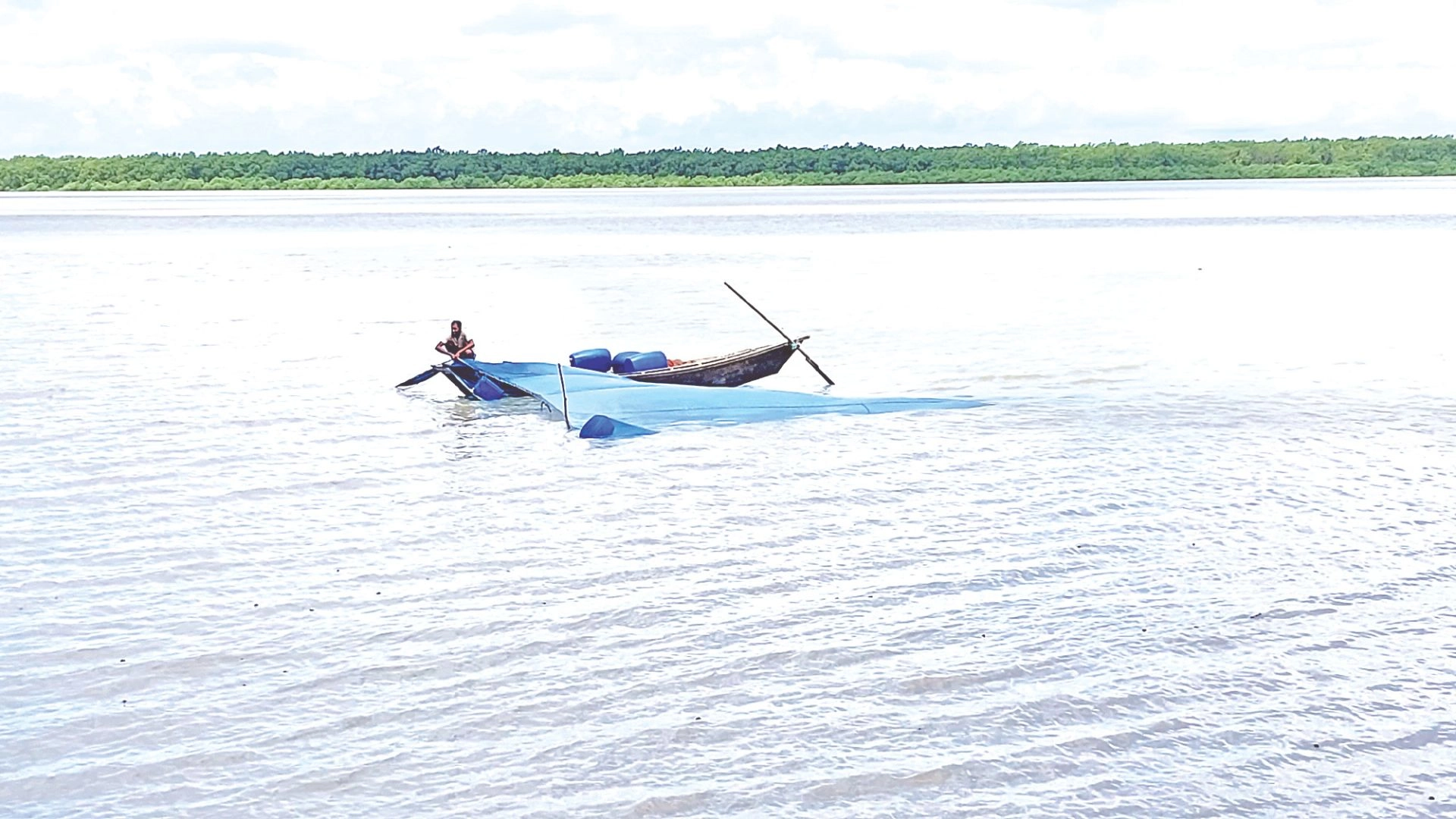 নিষিদ্ধ বেহুন্দি জালে থামছে না নিধনযজ্ঞ