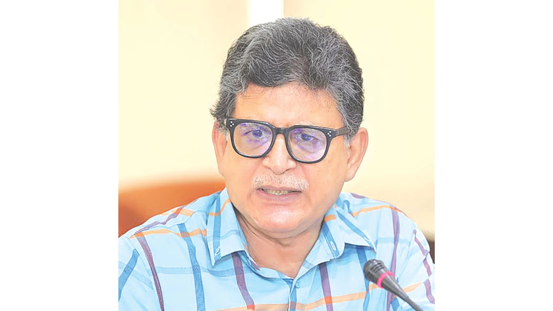 দেশের বেকারত্ব মহামারি পর্যায়ে পৌঁছে গেছে