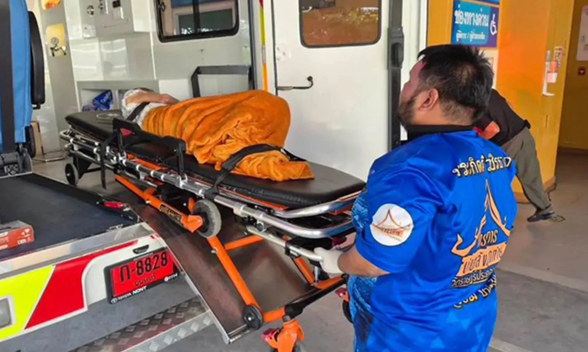 অলৌকিকভাবে বেঁচে ফেলা নারী। ছবি- সংগৃহীত