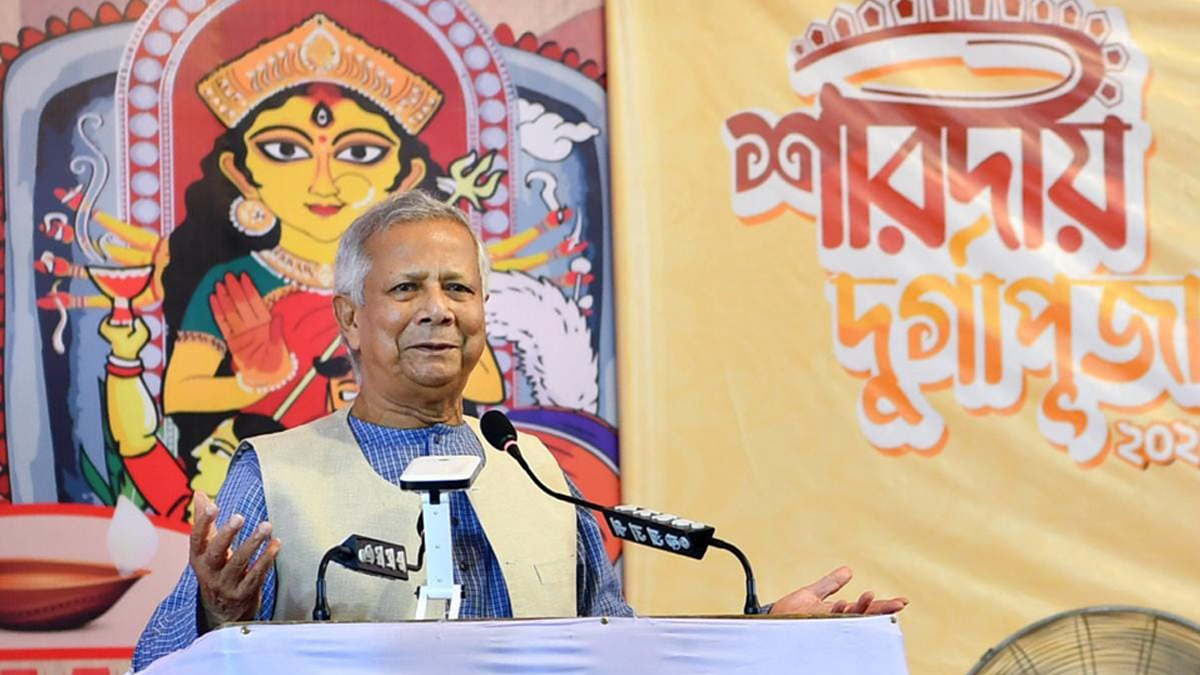মন্দির পরিদর্শনে অন্তর্বর্তী সরকারের প্রধান উপদেষ্টা ড. মুহাম্মদ ইউনূস। ছবি- সংগৃহীত