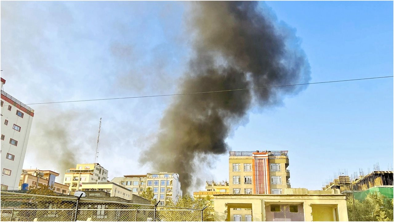 আলোচনার মধ্যেই আফগানিস্তনে পাকিস্তানের গোলাবর্ষণ