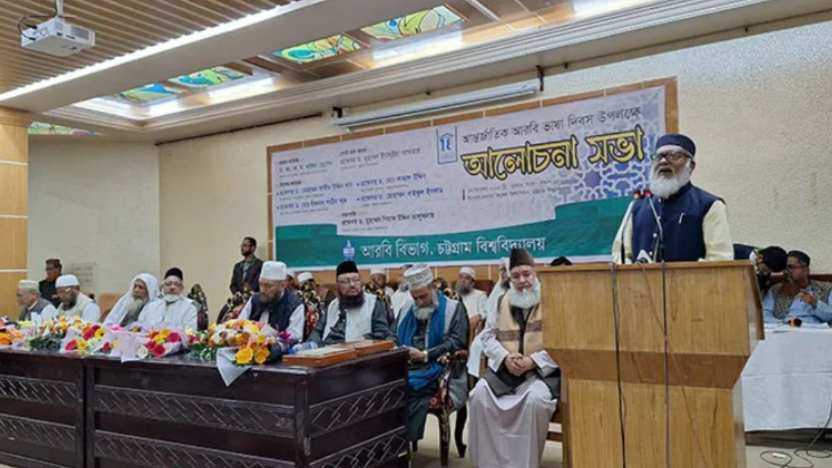 বক্তব্য দেন ধর্ম উপদেষ্টা আ ফ ম খালিদ হোসেন। ছবি- রূপালী বাংলাদেশ