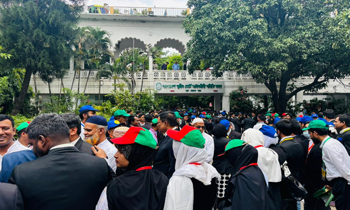 সুপ্রিম কোর্ট আইনজীবী সমিতির নির্বাচনের দুই দিনব্যাপী ভোটগ্রহণ শুরু। ছবি : সংগৃহীত