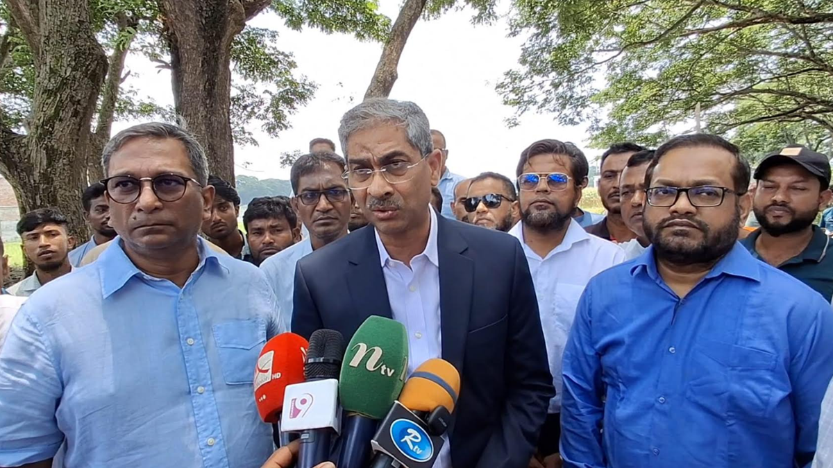 বক্তব্য দেন পানিসম্পদমন্ত্রী মো. শহীদউদ্দীন চৌধুরী এ্যানি। ছবি : রূপালী বাংলাদেশ