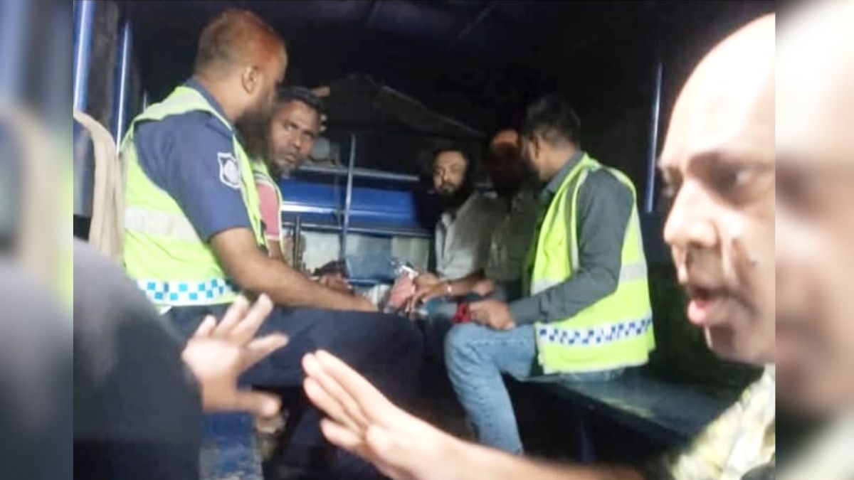 গ্রেপ্তারকৃত ব্যক্তিরা। ছবি- রূপালী বাংলাদেশ