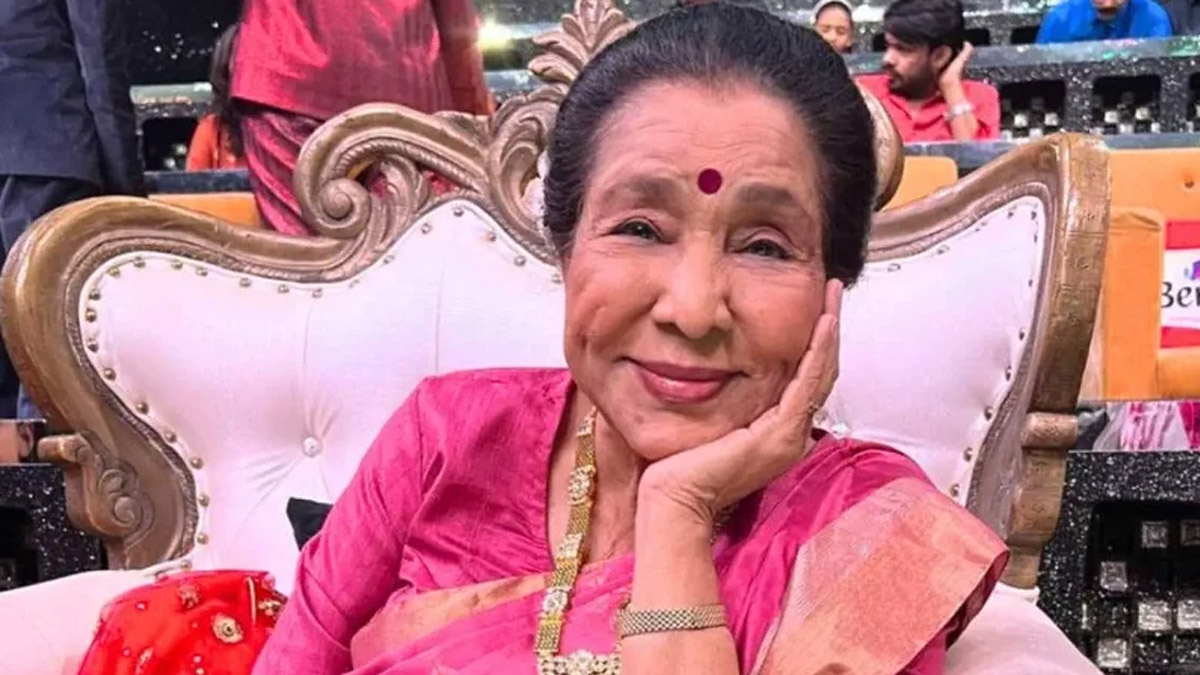সংগীতশিল্পী আশা ভোসলে। ছবি : সংগৃহীত