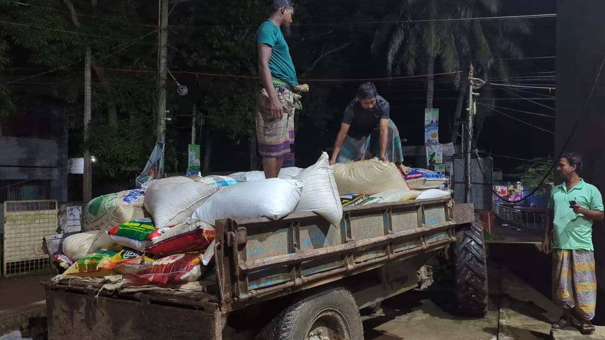 জব্দকৃত চাল । ছবি- রূপালী বাংলাদেশ