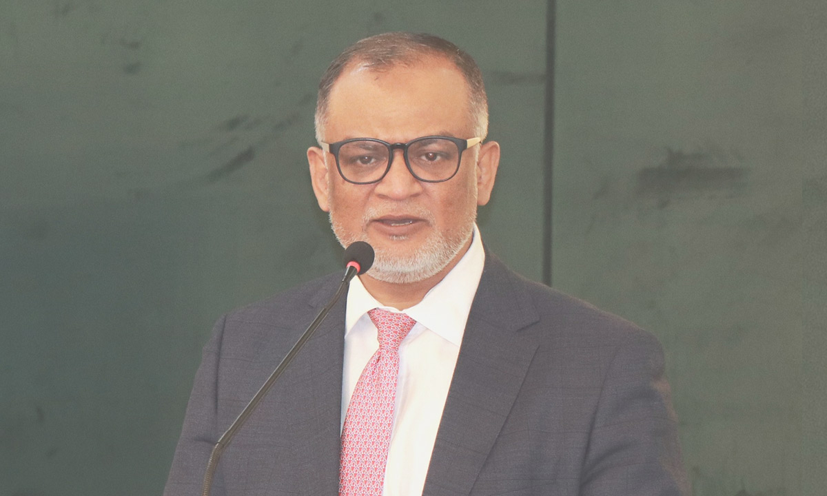 ত্রয়োদশ জাতীয় সংসদ নির্বাচনের আগেই দুর্নীতি দূর করা হবে। বাণিজ্য উপদেষ্টা শেখ বশিরউদ্দীনের এমন মন্তব্যের সঙ্গে আপনি কি একমত?