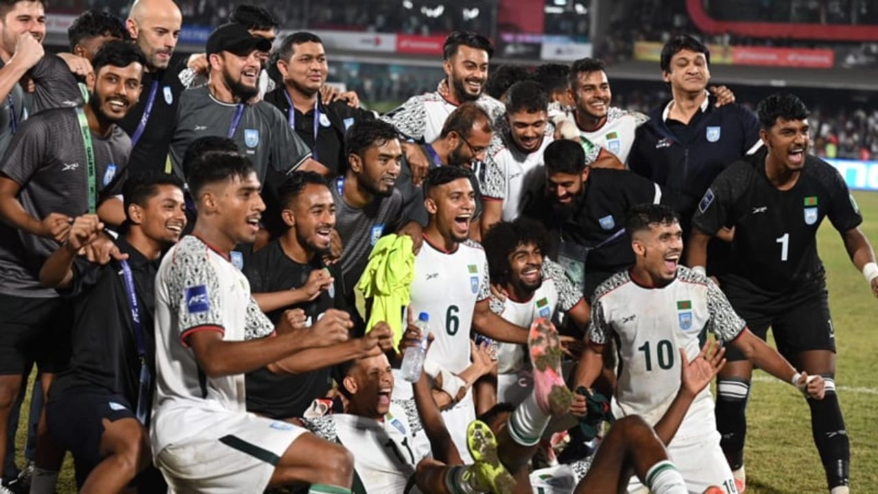 ভারতকে হারিয়ে ২ কোটি টাকা পুরস্কার পাচ্ছেন হামজা-সোমরা