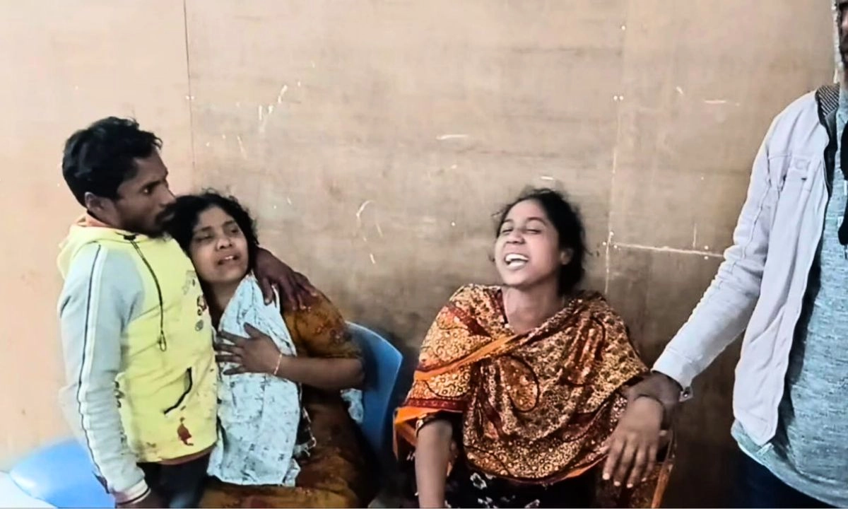 নিহতের স্বজনদের আহাজারি। ছবি : রূপালী বাংলাদেশ
