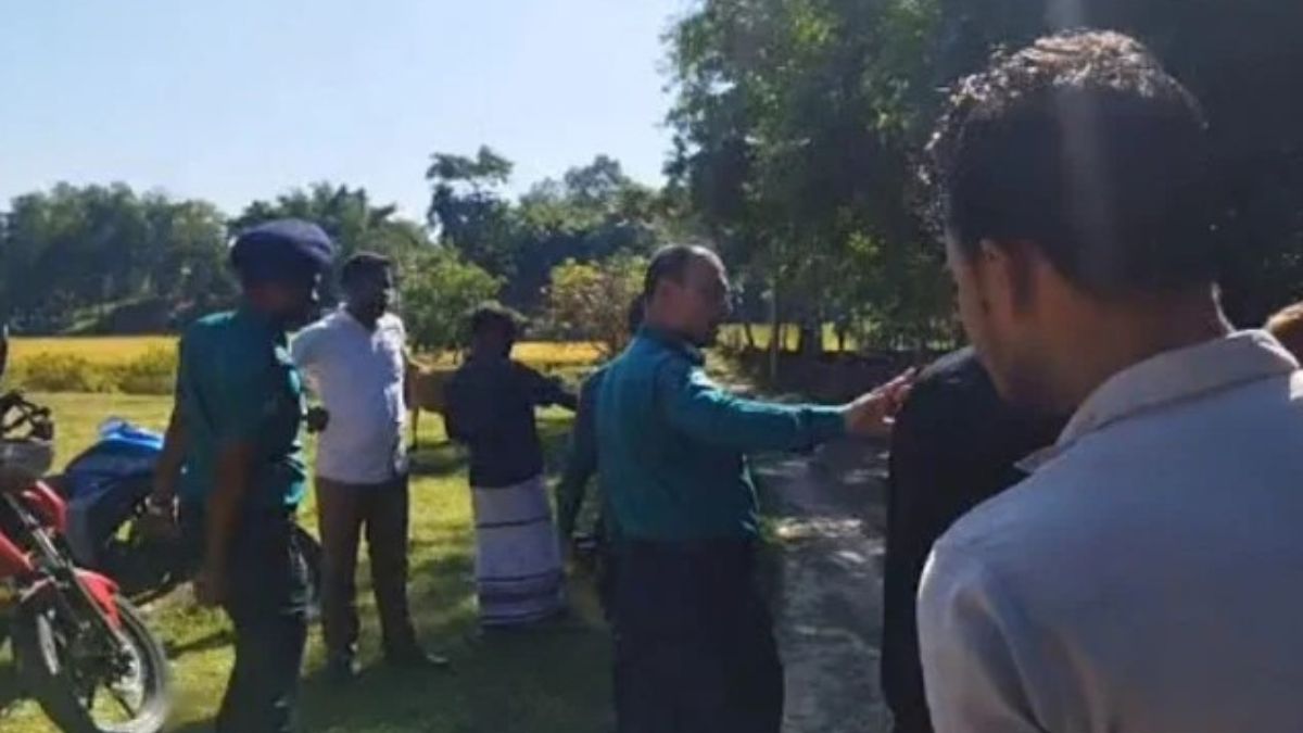 ঘটনাস্থলে পুলিশ। ছবি- রূপালী বাংলাদেশ