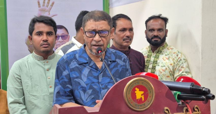 বক্তব্য রাখেন স্বাস্থ্য ও পরিবার কল্যাণমন্ত্রী সরদার সাখাওয়াত হোসেন বকুল। ছবি : রূপালী বাংলাদেশ