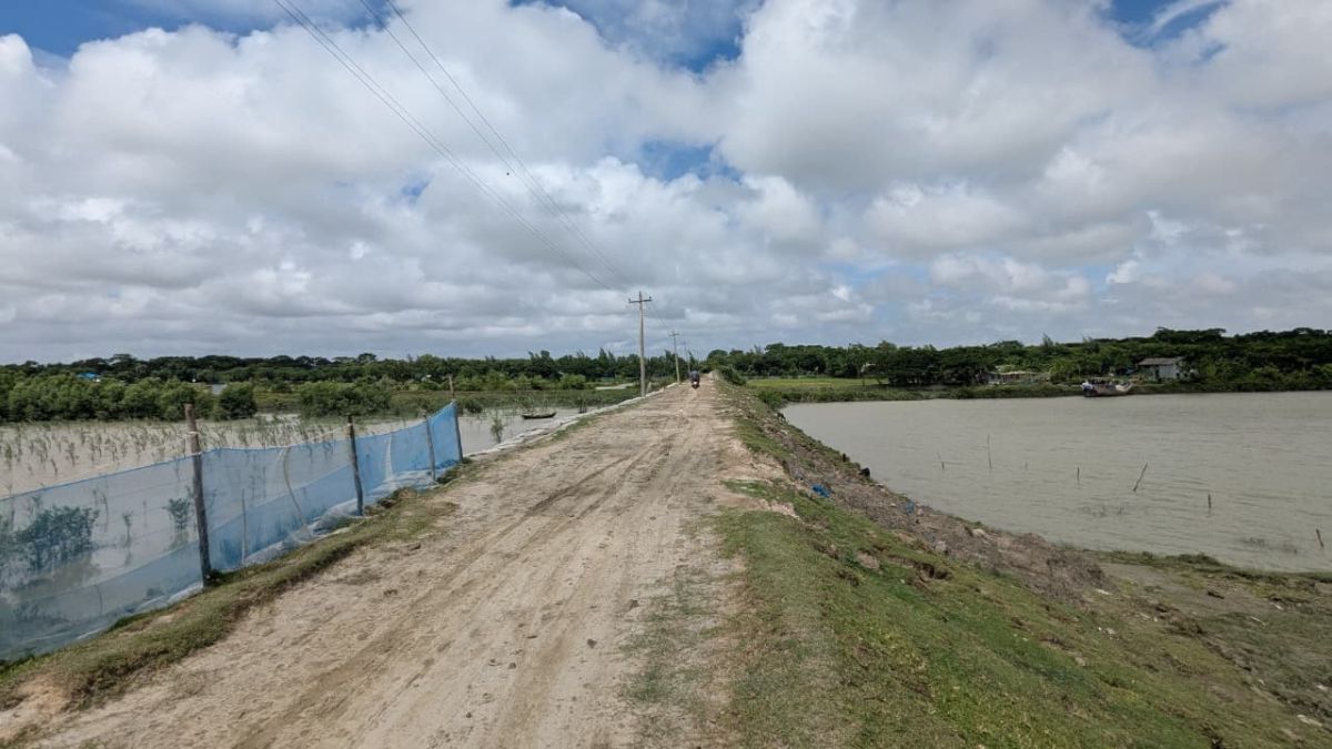 বরইতলা নদী ক্লোজার। ছবি- রূপালী বাংলাদেশ