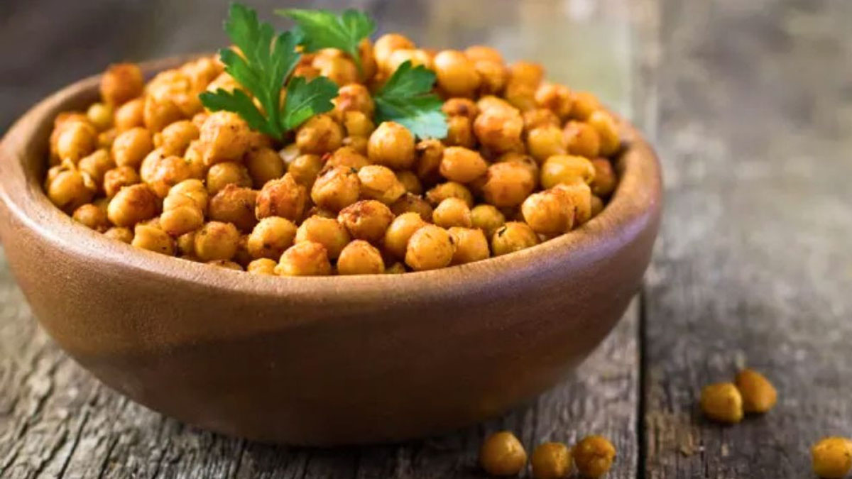 দুভাবেই ছোলা খাওয়া উপকারী। ছবি : সংগৃহীত