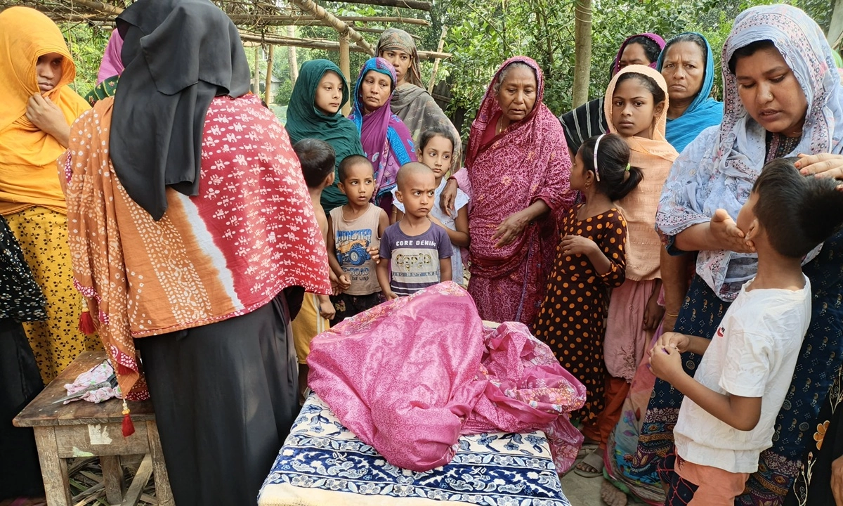 হামে আক্রান্ত হয়ে শিশুর মৃত্যু। ছবি : রূপালী বাংলাদেশ