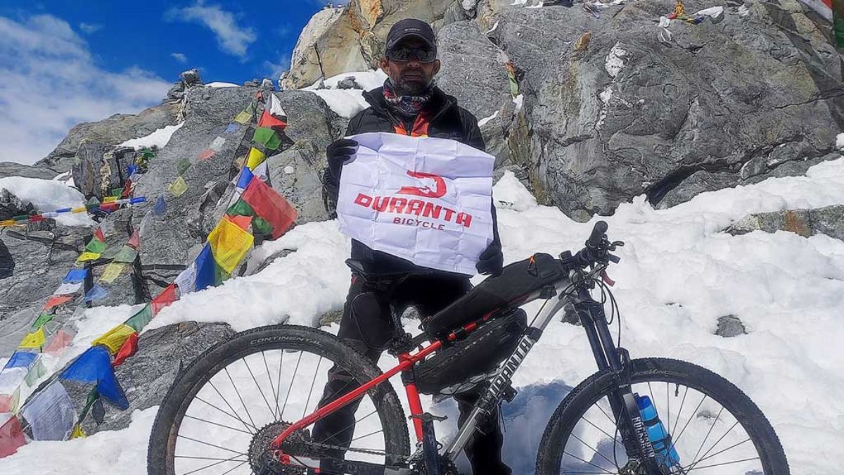 কুমিল্লার যুবক আরিফুর রহমান উজ্জ্বল হিমালয়ে। ছবি- সংগৃহীত