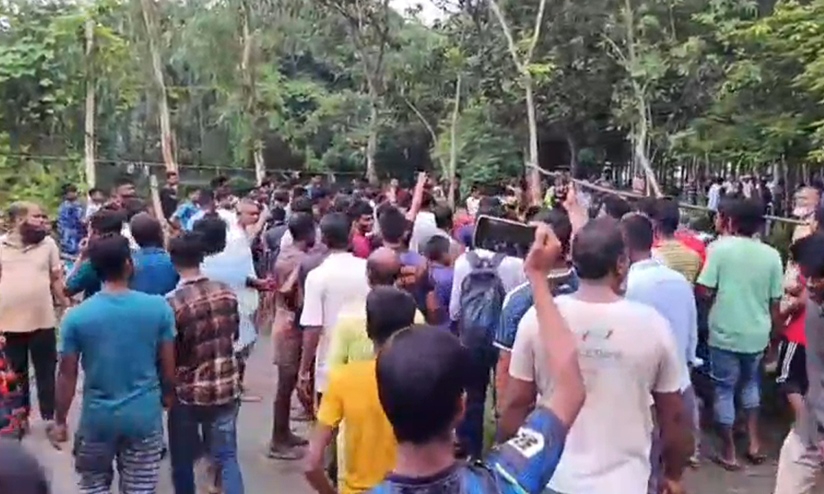 সরকারি রাস্তা নিয়ে বিরোধের জেরে সংঘর্ষ, নিহত ১