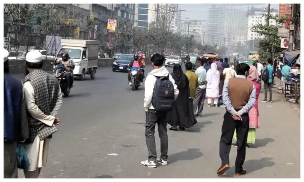 রাজধানীতে গণপরিবহন সংকট। ছবি- সংগৃহীত