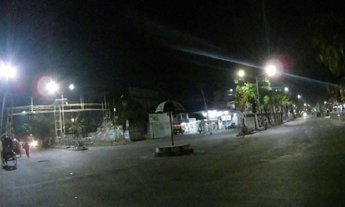 রাতের ঢাকা শহর। ছবি : সংগৃহীত