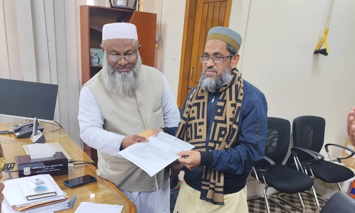 নতৃন ডিন অধ্যাপক ড. মো. জহিরুল হক। ছবি- রূপালী বাংলাদেশ