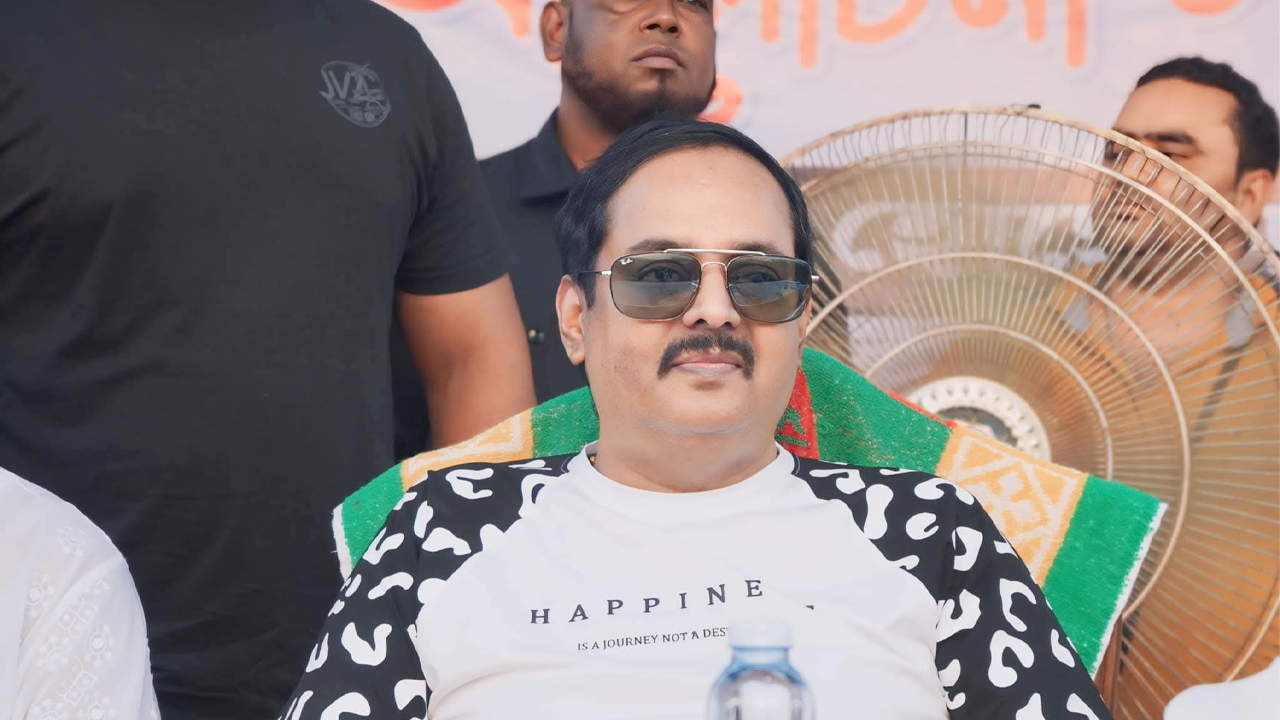 চলচ্চিত্র অভিনেতা ও প্রযোজক মনোয়ার হোসেন ডিপজল। ছবি- সংগৃহীত