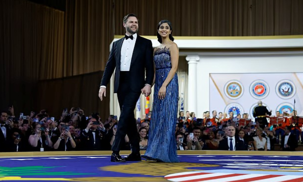 জেডি ভ্যান্স এবং উষা।ছবি- এএফপি