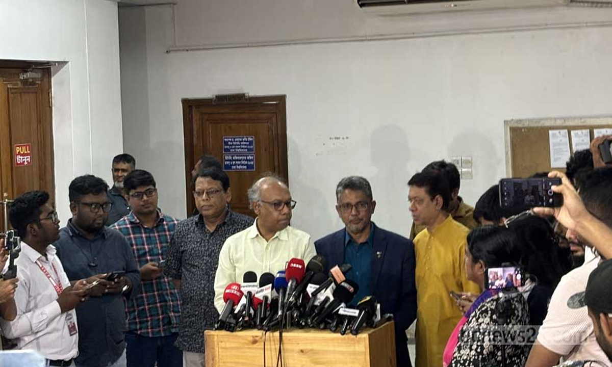সংবাদ সম্মেলনে কথা বলছেন প্রধান নির্বাচন কমিশনার অধ্যাপক ড. মোহাম্মদ জসীম উদ্দিন। ছবি- সংগৃহীত