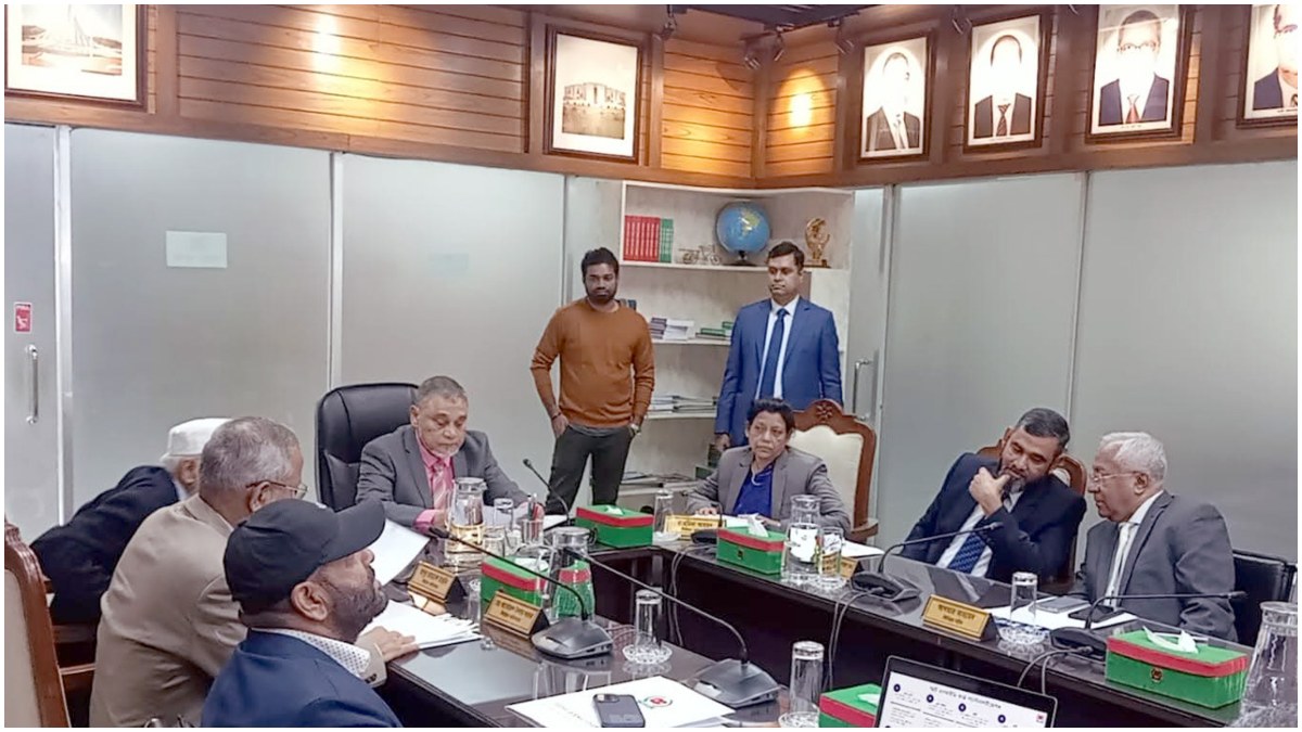 নির্বাচনের তপশিল নিয়ে  বৈঠকে বসেছে ইসি। ছবি- সংগৃহীত