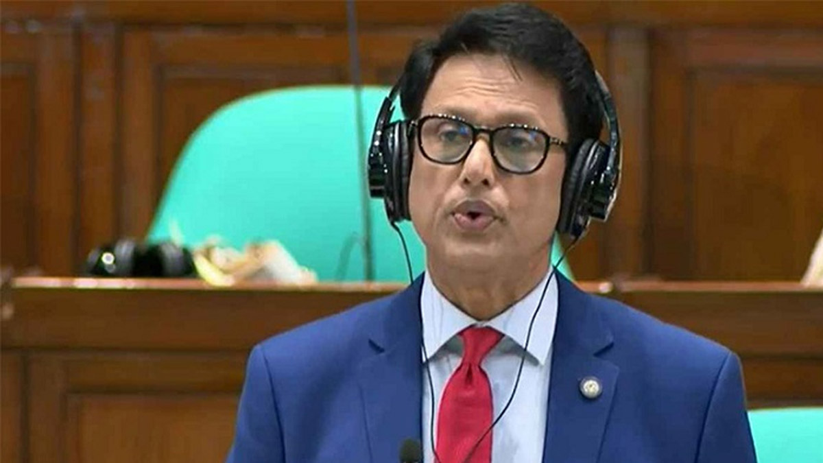 শিক্ষামন্ত্রী আ ন ম এহছানুল হক মিলন সপ্তাহে ৩ দিন অনলাইনে ক্লাস, বাকি দিন অফলাইনে ক্লাসের সিদ্ধান্ত নিয়েছেন, আপনি তার এই সিদ্ধান্তকে কতটা&nbsp;যৌক্তিক মনে করেন?