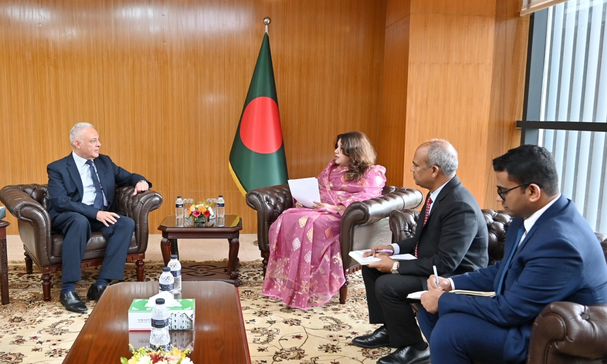 মিশরের রাষ্ট্রদূতের সঙ্গে পররাষ্ট্র প্রতিমন্ত্রীর সাক্ষাৎ। ছবি : সংগৃহীত