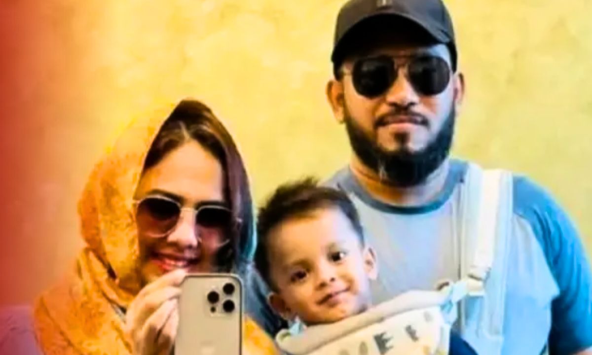 নিহত ফজলে রাব্বী, স্ত্রী আফরোজা বেগম ও শিশু সন্তান ফায়াজ রিশান। ছবি : সংগৃহীত