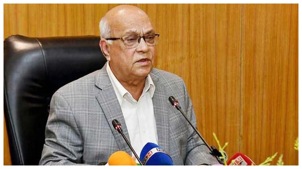 দুর্যোগে ব্যবস্থাপনা ও ত্রাণ উপদেষ্টা ফারুক-ই-আজম। ছবি - সংগৃহীত