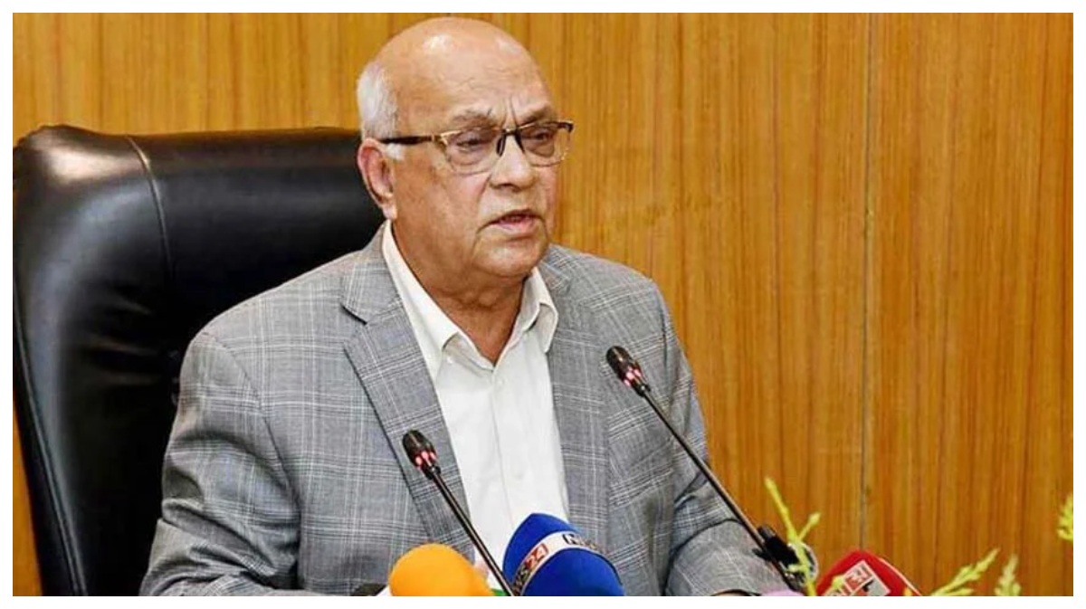 দুর্যোগ ব্যবস্থাপনা ও ত্রাণ মন্ত্রণালয়ের উপদেষ্টা ফারুক-ই-আজম। ছবি- সংগৃহীত