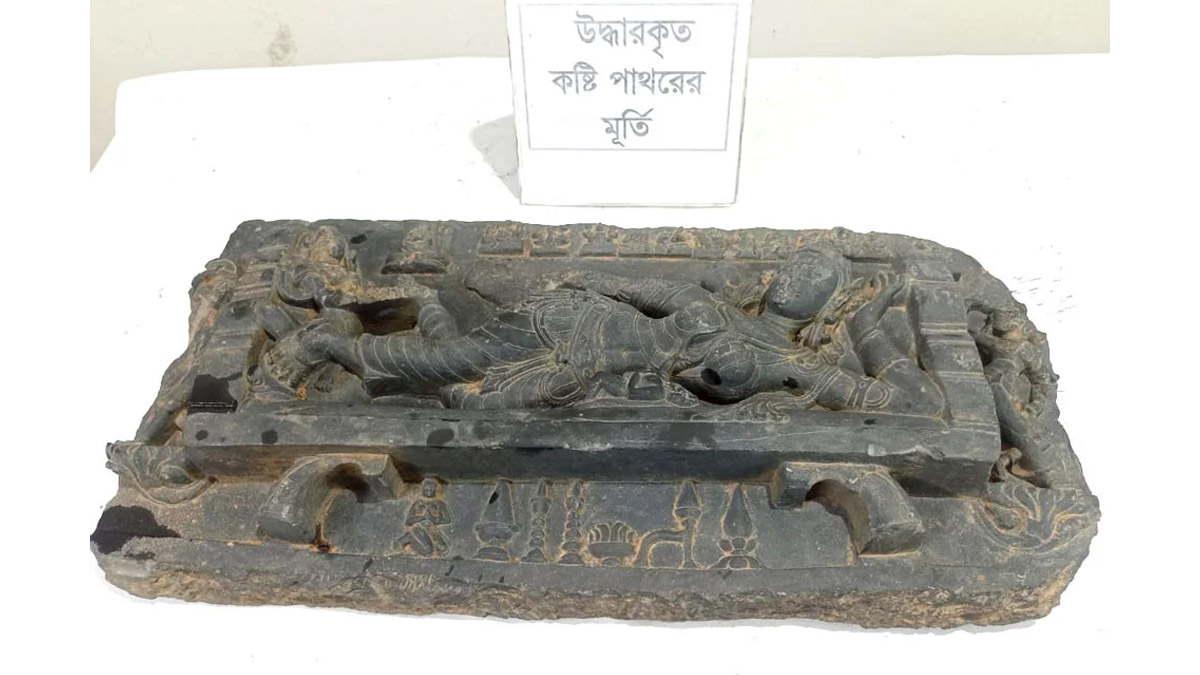 কষ্টি পাথরের মূর্তি। ছবি- সংগৃহীত