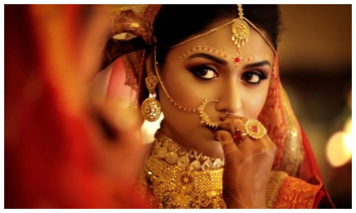 স্বর্ণের গহনা পরিহিত নববধূ। ছবি : সংগৃহীত
