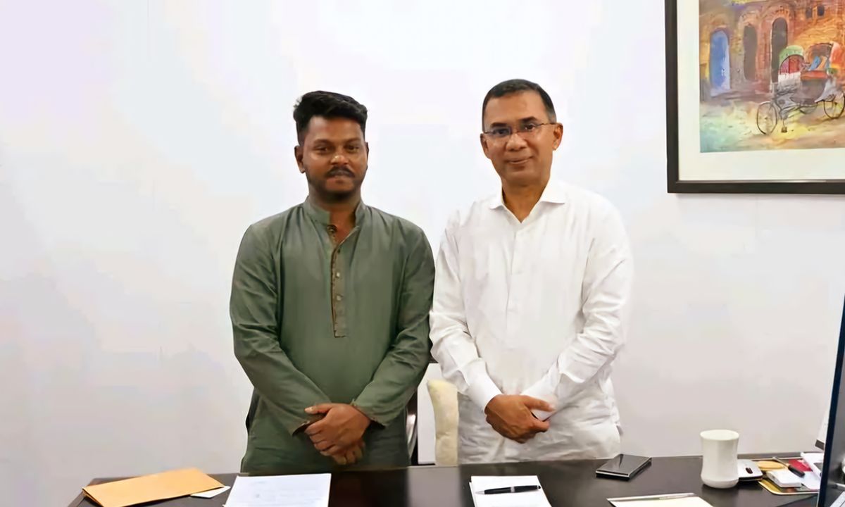 তারেক রহমানের সঙ্গে গকসু ভিপি। ছবি : সংগৃহীত