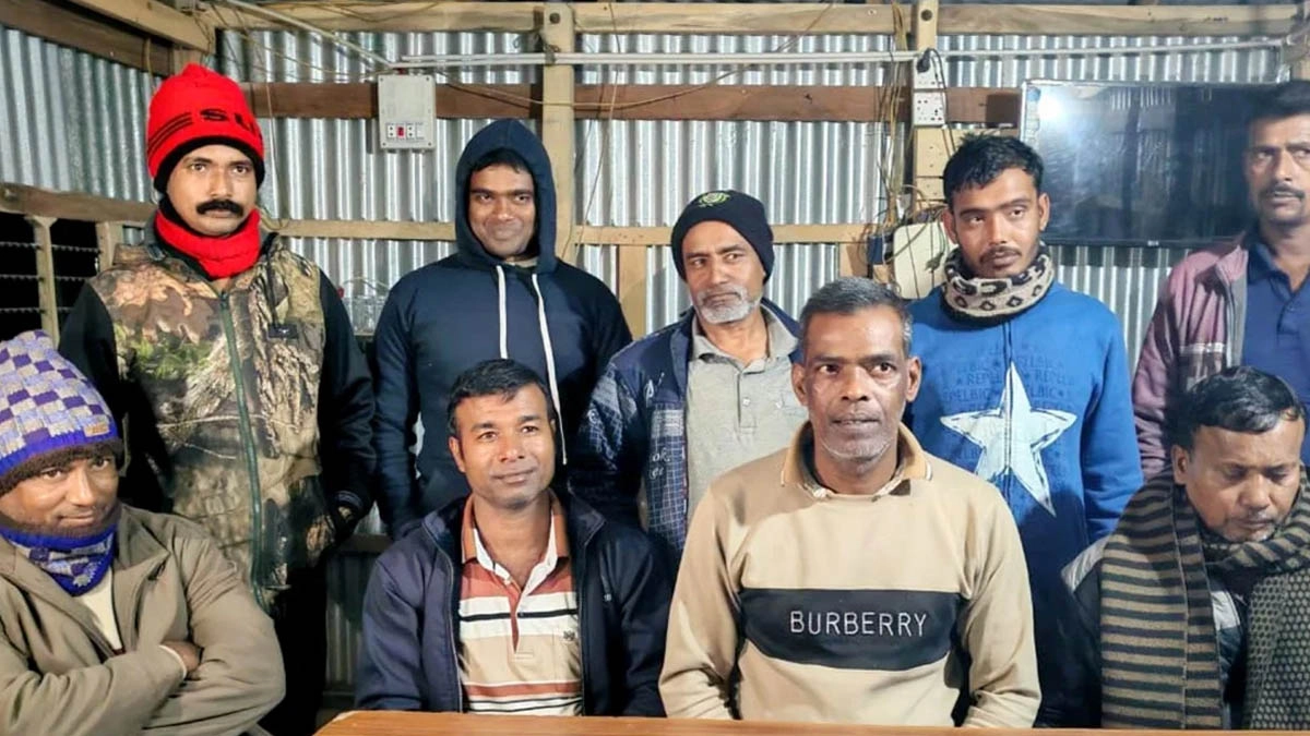 এক সংবাদ সম্মেলনে তারা এ পদত্যাগের ঘোষণা দেন।  ছবি- সংগৃহীত