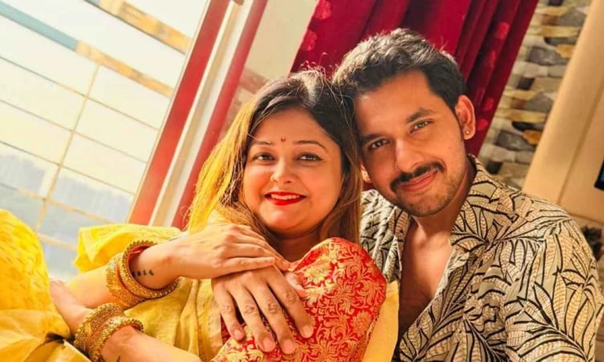 যাহের আলভী ও ইভনাথ খান ইকরা । ছবি- সংগৃহীত