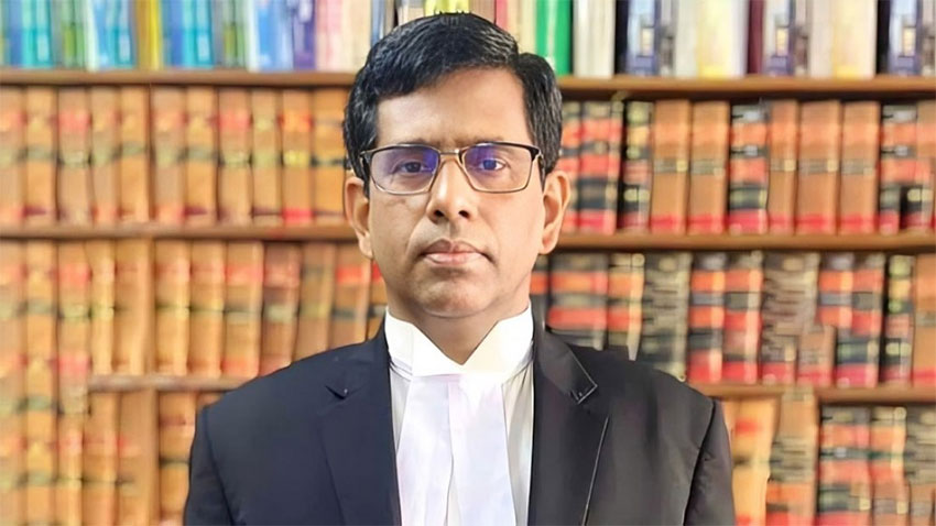 জুলাই গণঅভ্যুত্থানকে ‘তথাকথিত’ বলে উল্লেখ করাকে আদালত অবমাননা ও রাষ্ট্রদ্রোহিতার শামিল বলে মন্তব্য করেছেন আন্তর্জাতিক অপরাধ ট্রাইব্যুনালের চিফ প্রসিকিউটর মোহাম্মদ তাজুল ইসলাম। আপনি কি তার এই মন্তব্যের সঙ্গে একমত?