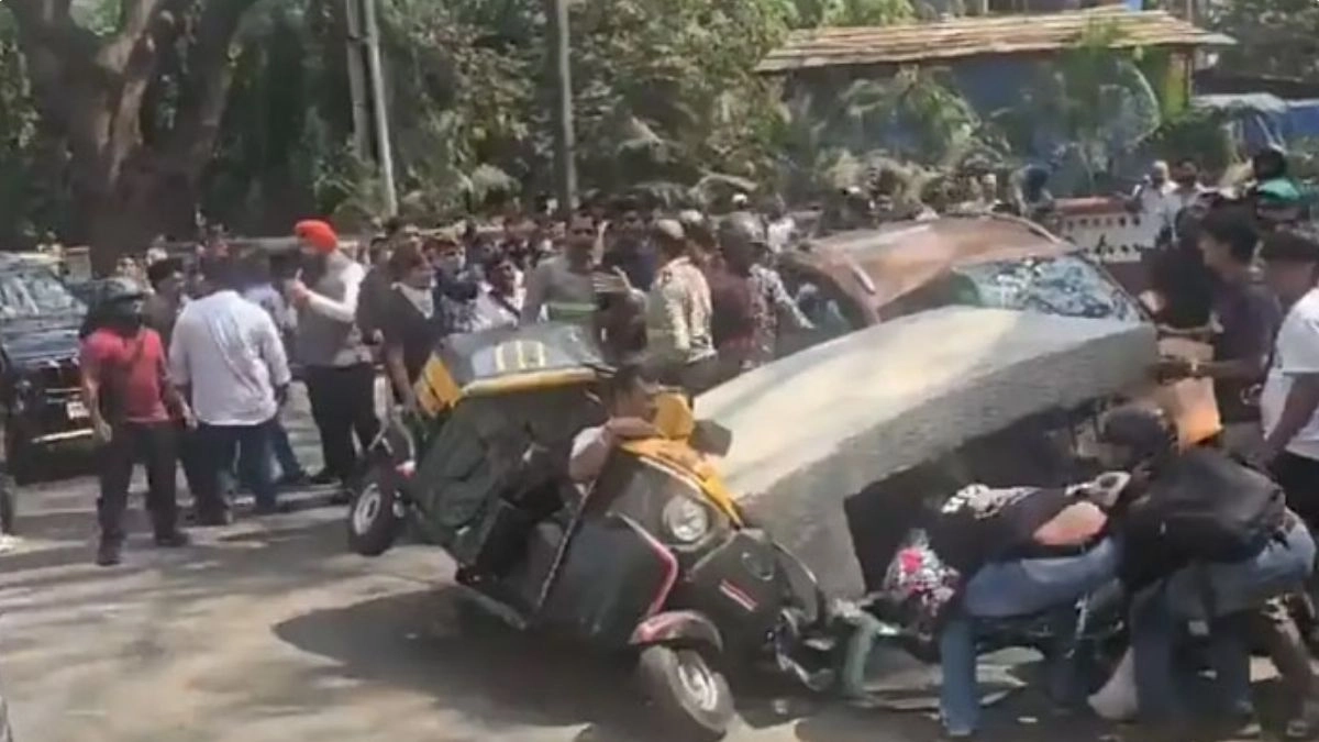 মুম্বাইয়ে মেট্রোরেলের পিলার ধসে আহত ৫। ছবি : সংগৃহীত