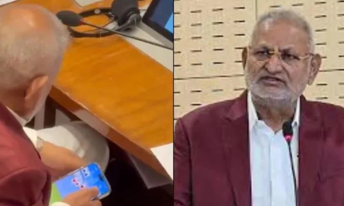 ভারতের মহারাষ্ট্র রাজ্যের বিতর্কিত কৃষিমন্ত্রী মানিকরাও কোকাটে এবং বিধানসভায় তার তাস খেলার ছবি। ছবি- সংগৃহীত