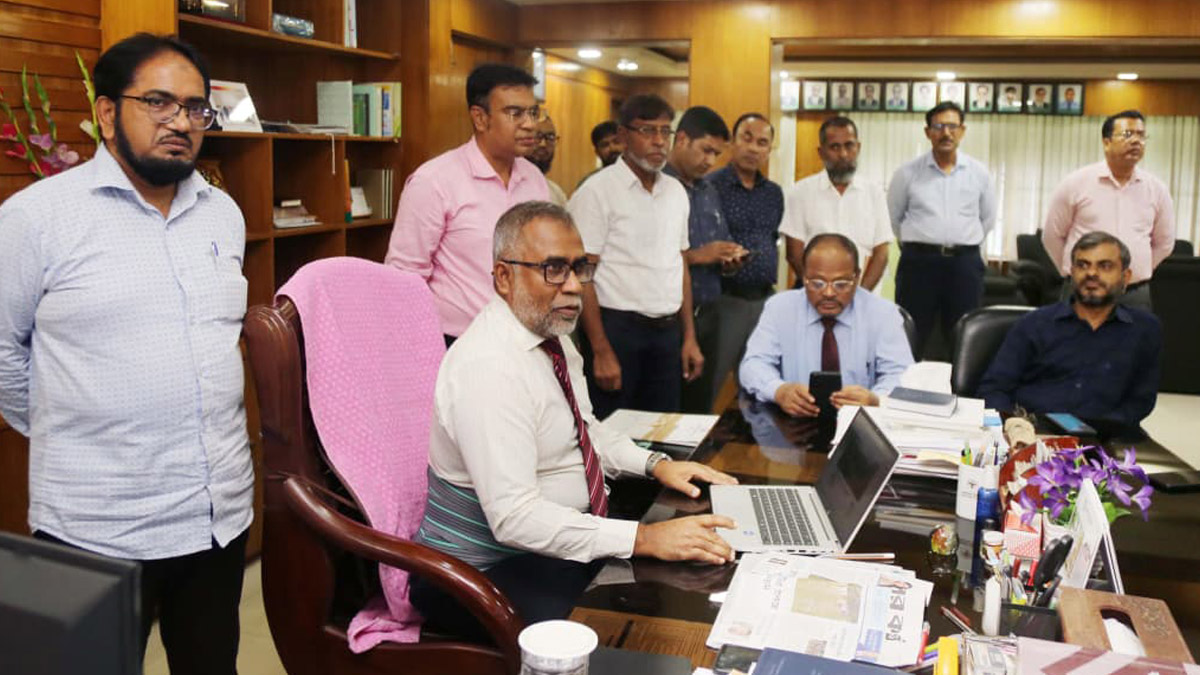 ফেসবুকে ইসলামী বিশ্ববিদ্যালয়ের নামে অফিসিয়াল পেজের উদ্বোধন। ছবি- রূপালী বাংলাদেশ