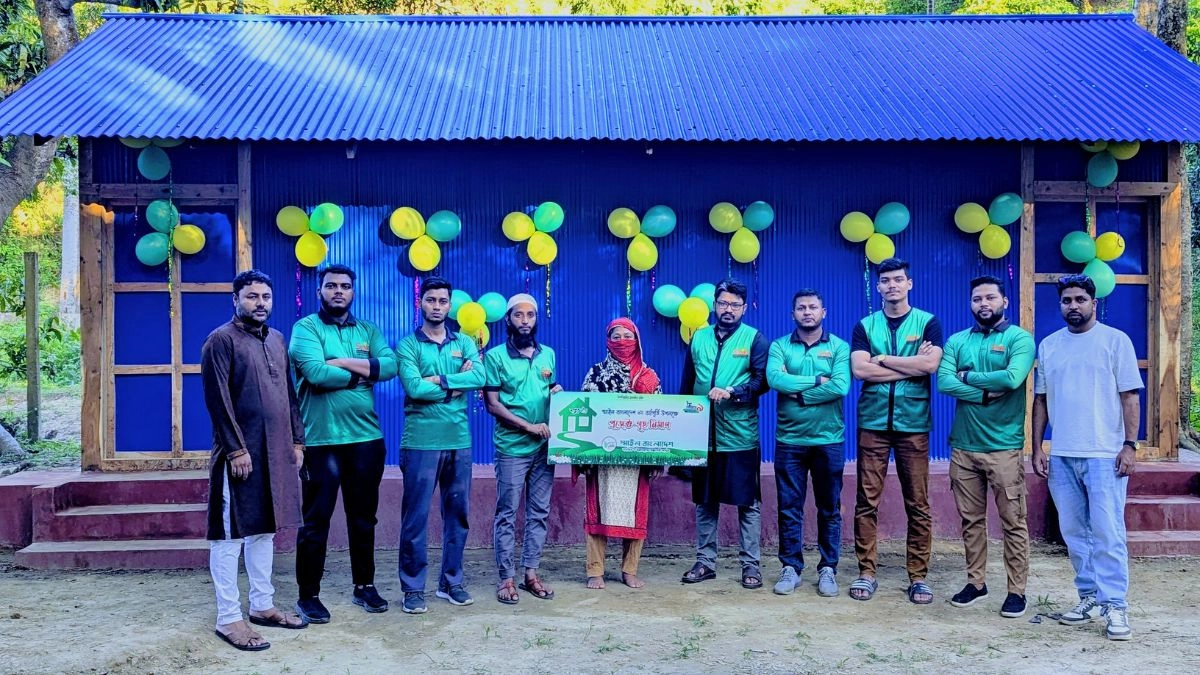 ফাতেমার পাশে দাঁড়ালো ‘স্মাইল বাংলাদেশ’। ছবি- রূপালী বাংলাদেশ