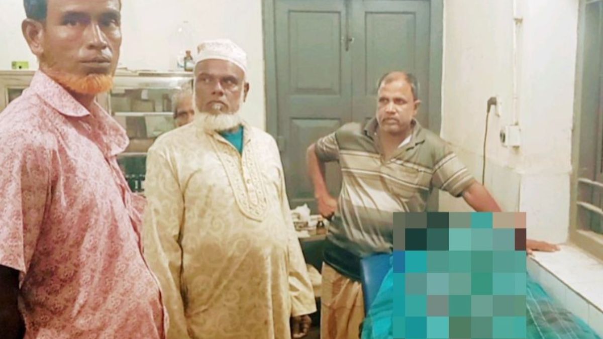 নিহত আবু সাদেক ভূঁইয়াকে হাসপাতালে নেওয়া হয়। ছবি : রূপালী বাংলাদেশ
