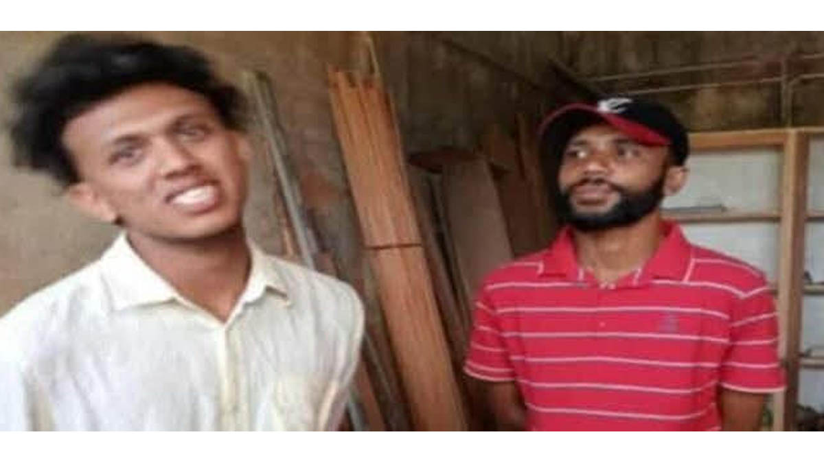 আটককৃতরা হলেন আশিকুর রহমান ও সৈয়দ আব্দুল্লাহ সিকি। ছবি- রূপালী বাংলাদেশ