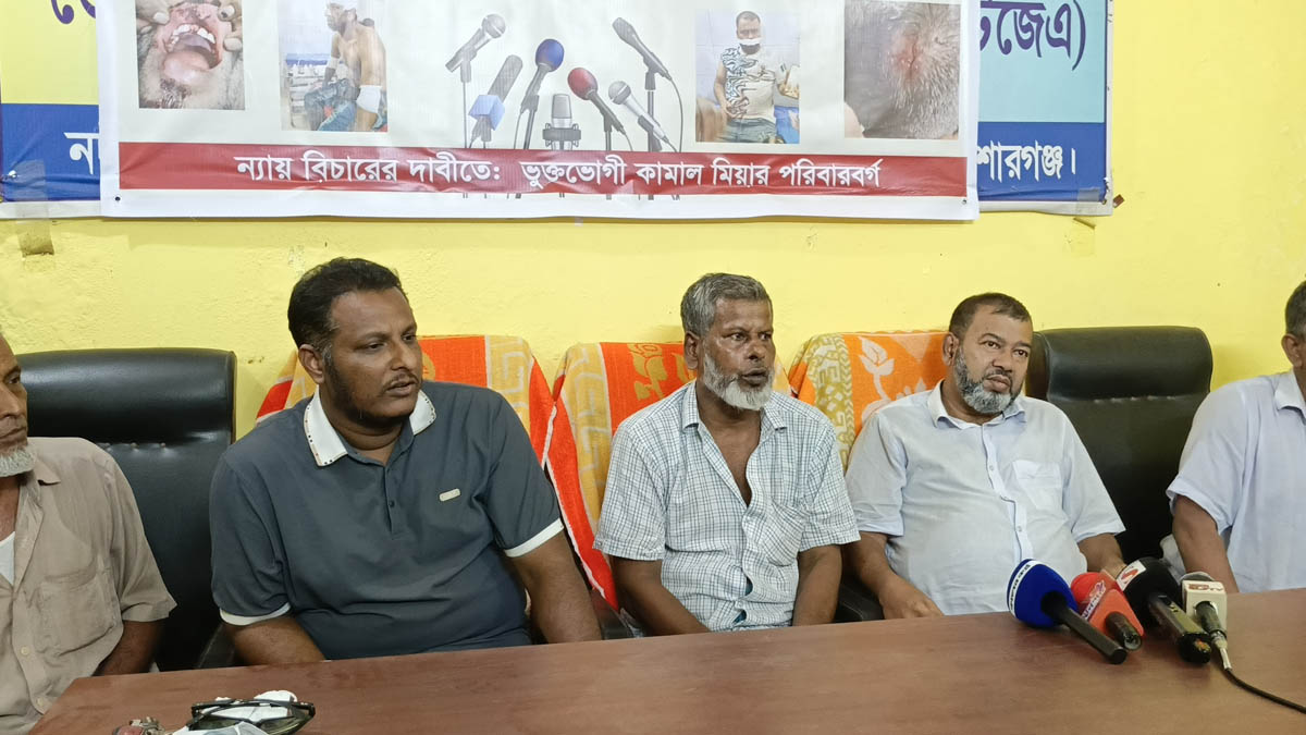 সংবাদ সম্মেলন করেন কামাল মিয়া। ছবি- রূপালী বাংলাদেশ