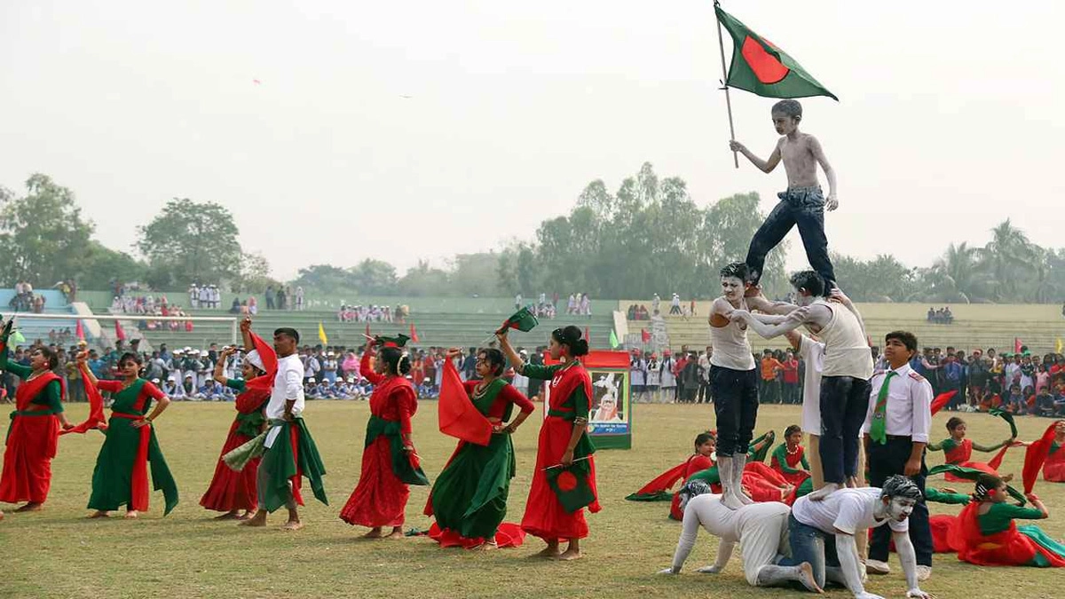 মহান বিজয় দিবসে কুচকাওয়াজ অনুষ্ঠান। পুরোনো ছবি