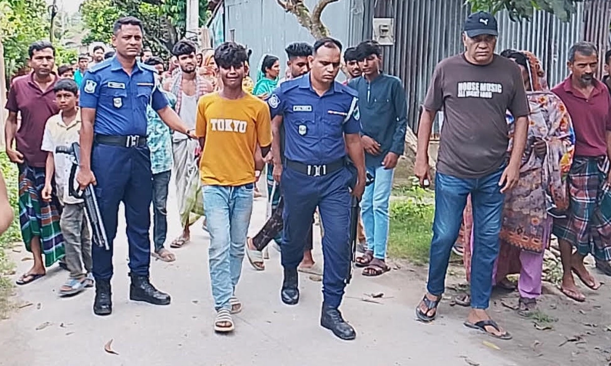 ছবি : রূপালী বাংলাদেশ